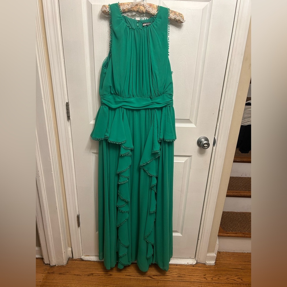 Badgley Mischka Green Ruched Halter Maxi Dress